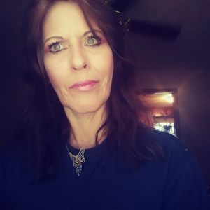 Meet your Posher, Lisay